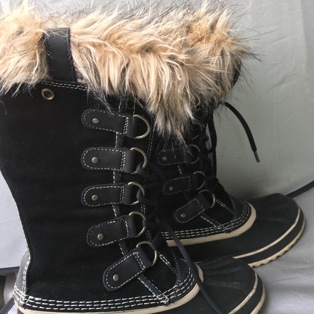 Women’s Sorel boots - Picture 3 of 5